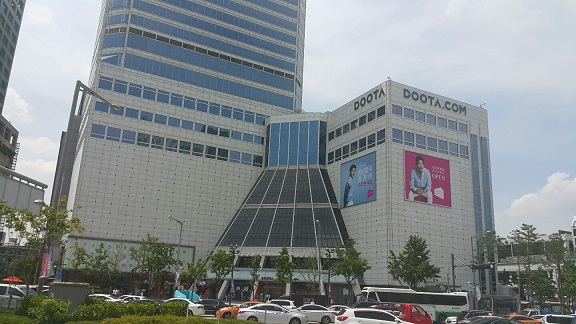 밤낮 없는 동대문 상권?<br>‘맥스타일’ ‘두타면세점’ 등이 주도! 1467-Image