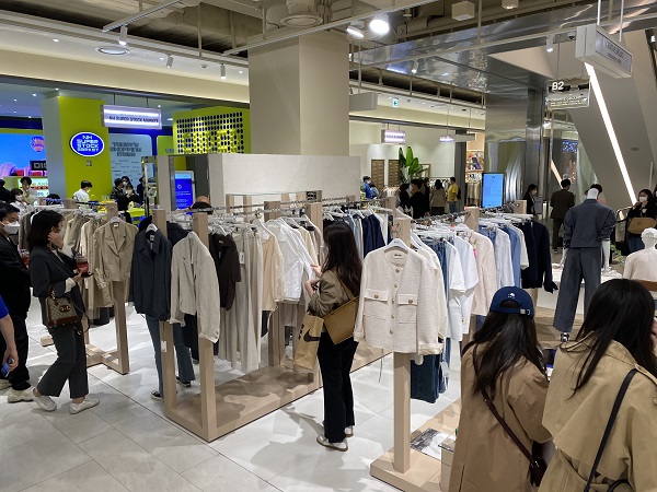 [포토]육수현의 '아에르' 더현대서울 핫 브랜드로! 1419-Image