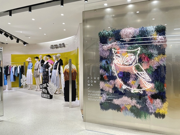 론칭 10주년 '럭키슈에뜨' 코엑스점 리뉴얼 오픈 804-Image