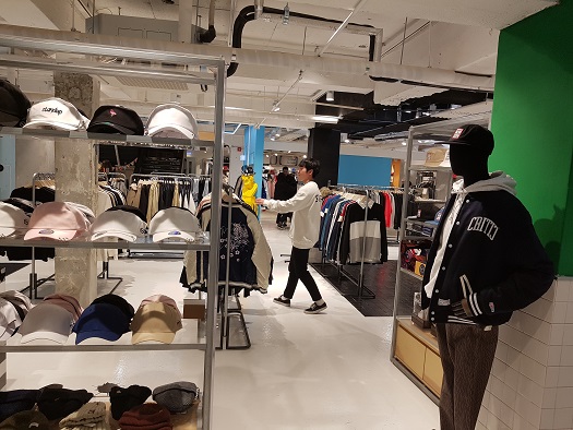 ‘원더플레이스’ 명동 플래그십 스토어 그랜드 오픈! 2266-Image