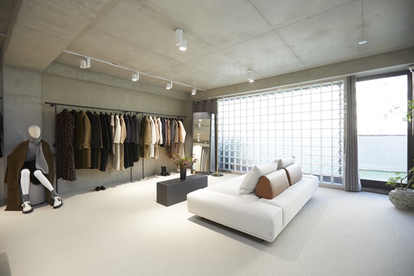 세정, 별도법인 통해 신규 여성복 '모먼' 론칭 787-Image