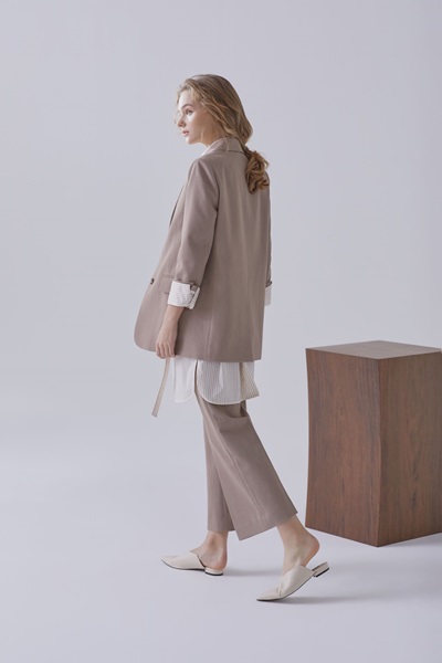 이랜드 신규 여성복 ‘W9’ 코엑스몰에 1호점 오픈 878-Image