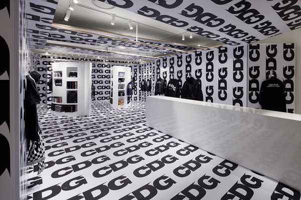 꼼데가르송, ‘CDGCDGCDG’ 라인 국내 첫 매장 오픈 1327-Image