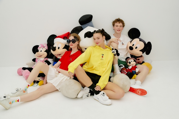 미키마우스 손 잡은 피브비, 테니스~라이프 확장 3-Image