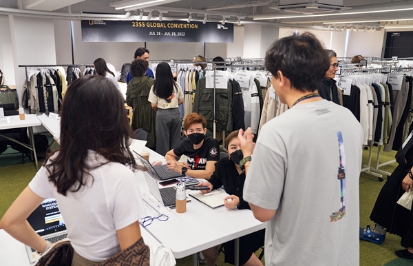 내셔널지오그래픽어패럴, 해외 진출 국가 확장 1087-Image