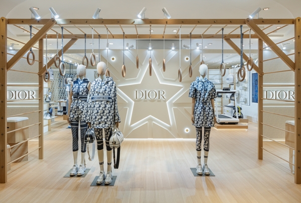 에슬레저, 명품~내셔널 패션 마켓 전방위로! 573-Image