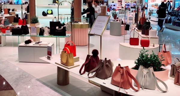 핸드백 신규 브랜드 가뭄··· 매출 · 유통 확장 한계 1147-Image