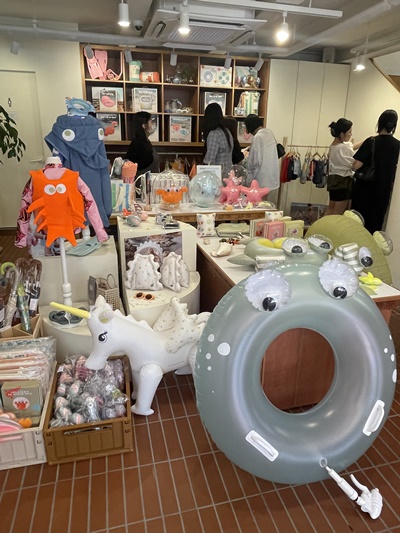 포레포레, 비치 브랜드 '써니라이프' 완판 행진 1788-Image