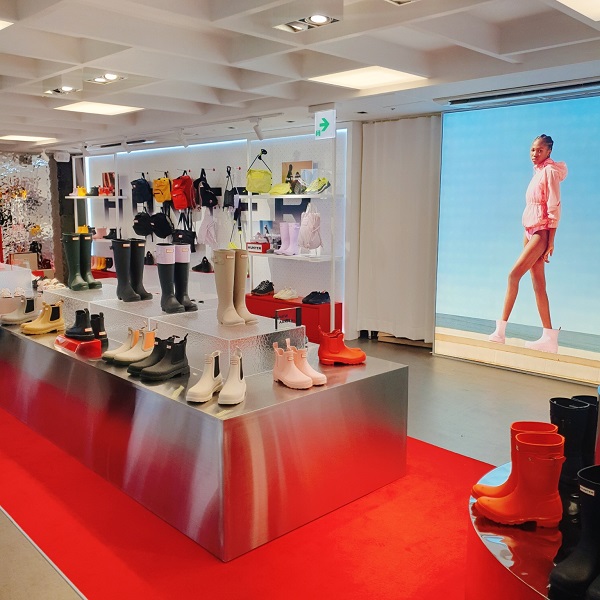 레인부츠 헌터, 플랜테리어 한남 플래그십스토어 오픈 707-Image