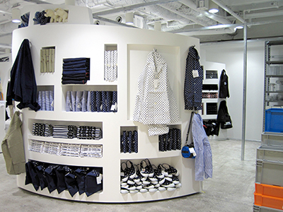 꼼데가르송, 플래그십 스토어 전시 3-Image