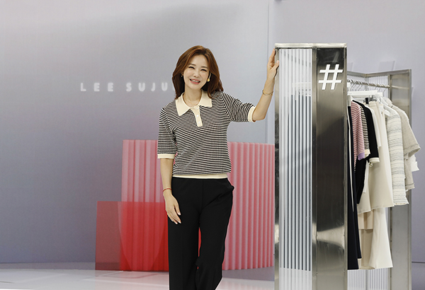 KT알파 쇼핑에서 ‘수정샵(#)’ 첫 방송 <BR> 이수정 쇼호스트가 직접 고른 패션 아이템 165-Image