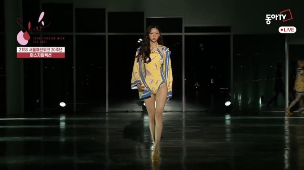 2021 S/S 서울패션위크, 언택트 디지털로 팡파르~ 801-Image