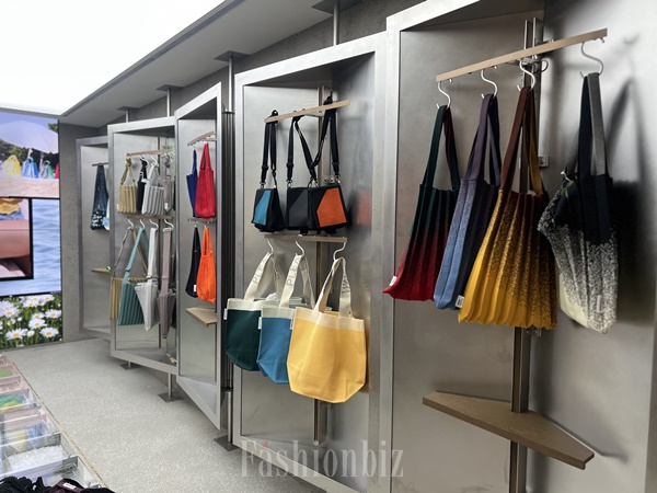 광장시장에 오픈한 '플리츠마마' 2호점... 외국인 ↑ 1000-Image