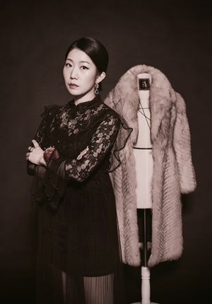 디애소미, 클래식부터 MZ겨냥한 모피 방향 제시 3-Image