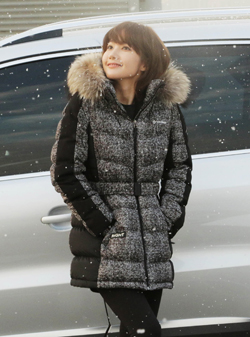 전지현·강소라 등 '여성 패딩' 완판! 3-Image
