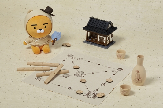 '갓 쓴' 카카오프렌즈, 면세점서 해외 관광객 겨냥 3-Image