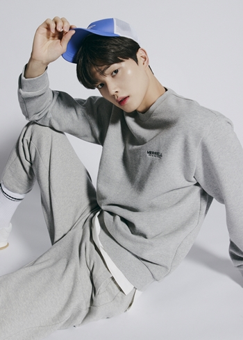 아웃도어 '머렐' 2021 새 모델은 대세 배우 송강 3-Image