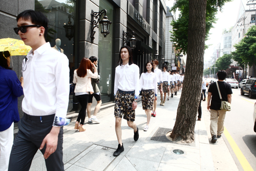 성상영 氏 가로수길 런웨이로 757-Image