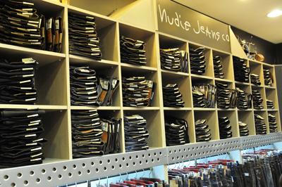 「누디진」, 이틀 동안 3억 푼다! 1135-Image