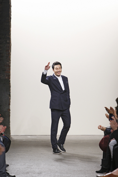 최범석, 뉴욕서 9번째 쇼 '박수' 560-Image