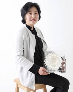 김지언 대표, LVMH 미팅 위해 유럽 출장길 올라 3-Image