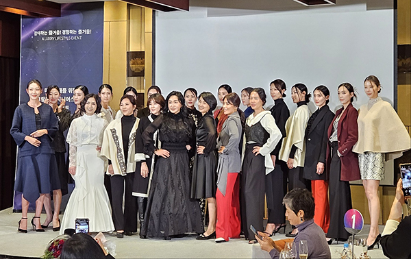 라그랑주X 디자이너 김진 '지니어스' <BR> 보호종료 아동 자립지원 '채러티쇼' 성료 59-Image
