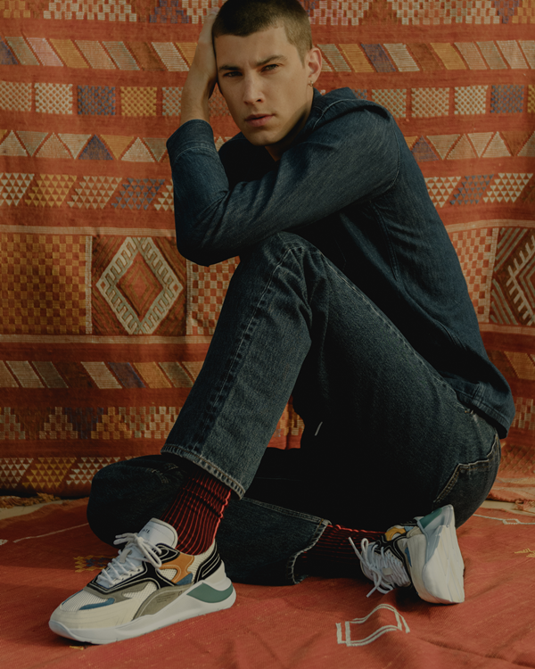 두진양행, 영국 스니커즈 '데이트' 오프라인 강화 950-Image