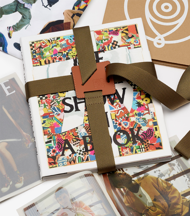 로에베, 2021 F/W 콘셉트 ‘A show in a book’ 3-Image
