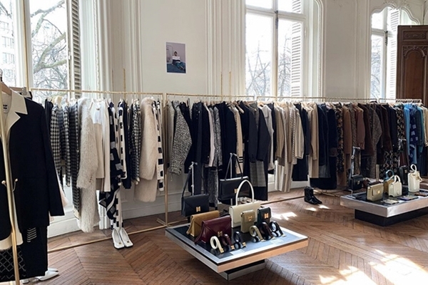 쇼룸 '더셀렉츠' 파리 현지서 2022 F/W 성료 3-Image