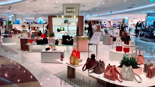 [월요기획]백화점 3사, 핸드백 조닝 리빌딩 가동 2875-Image