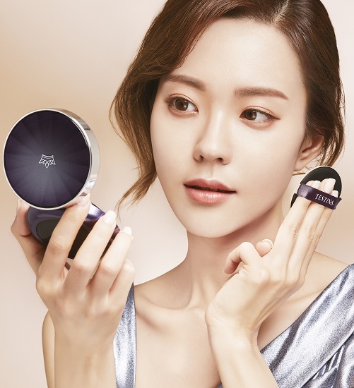 제이에스티나뷰티, 유튜버 '헤이즐' 쿠션 완판 821-Image