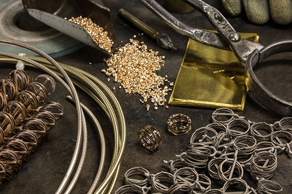 불가리, ‘100% 윤리적으로 공급한 금만 사용’ 앞장선다 573-Image