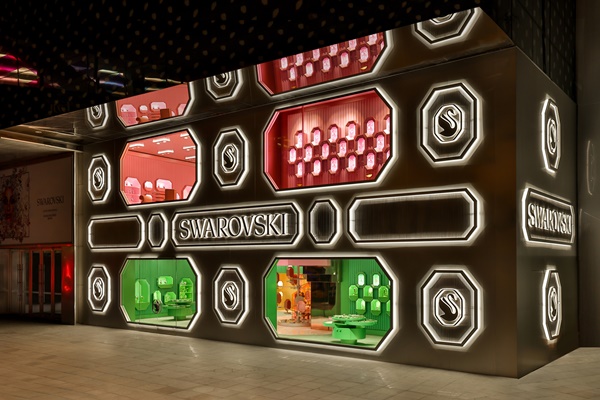 스와로브스키, 상하이에 亞 최초 플래그십스토어 선봬 3-Image