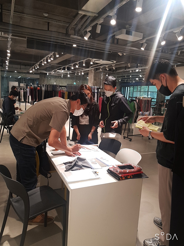 DMC, 신원과 '찾아가는 원단 수주상담회' 가져 124-Image