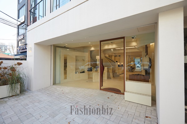 '일할 맛 나네' 아비에무아, 복지 & 신사옥 눈길 3-Image