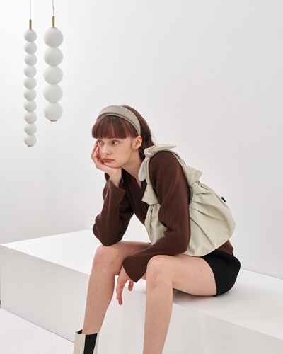아코크, 유니크한 소재 패브릭 백으로 화제 1124-Image