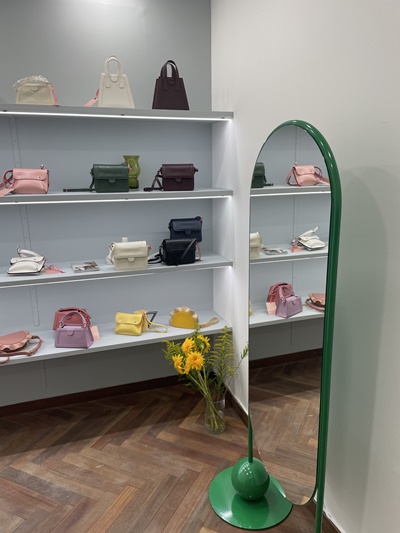 아틀리에파크, 자연 담은 컬러 팔레트 백 화제 1635-Image