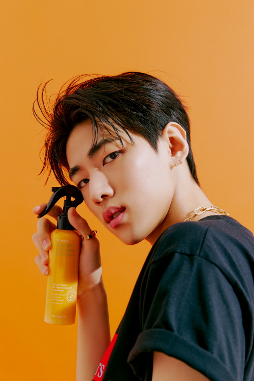 요즘 대세 DKZ 재찬, 헤어케어 브랜드 ‘힐링버드’ 모델이 되다 566-Image