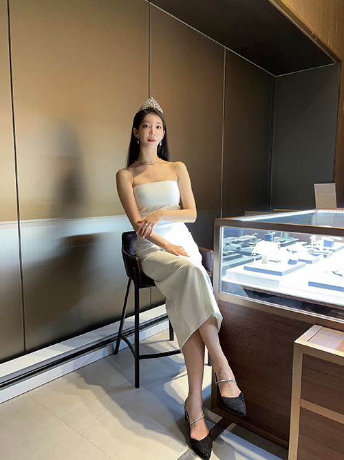 다이아몬드보다 빛나는 임사랑 고혹적인 자태 129-Image