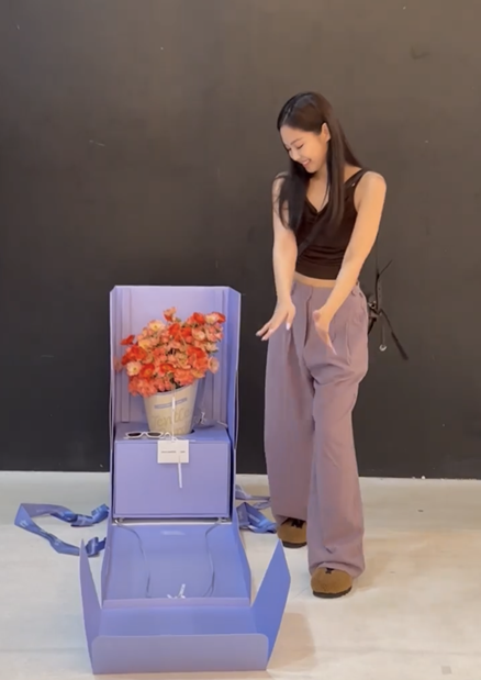 베일벗은 젠틀몬스터 블랙핑크 제니 젠틀가든 협업 제품 공개 3-Image