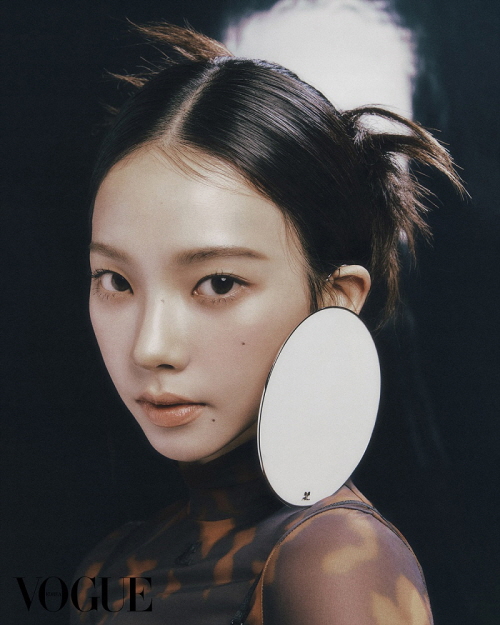 카리나, 수트 셋업으로 완성한 ‘수트룩 정석’ 공개 323-Image