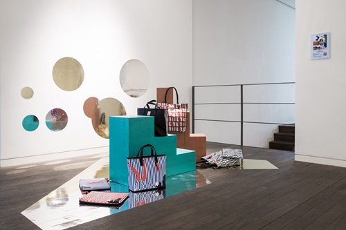 「쿠론」 셀럽마케팅 넘어 ‘문화’ 승부 1552-Image