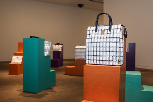 「쿠론」 셀럽마케팅 넘어 ‘문화’ 승부 1712-Image