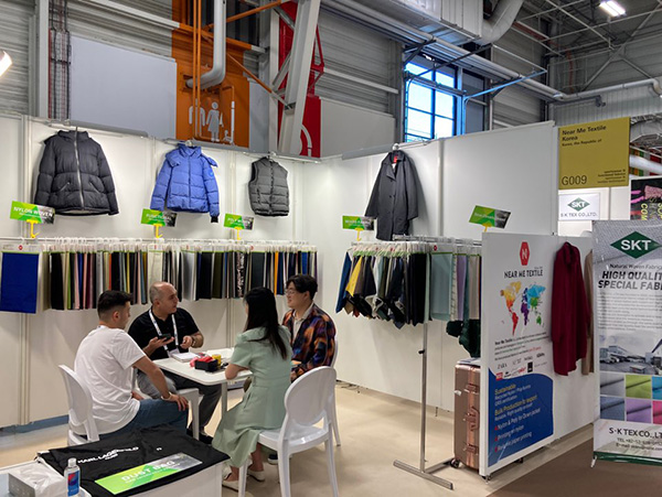 텍스월드파리서 K-섬유 인기‘후끈’<br> 580만불 현장 계약, 코로나 이후 최대성과 거둬 771-Image