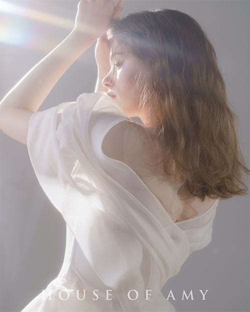최연소 뉴욕 톰브라운 출신 디자이너, <br> 토종 국내 드레스 브랜드를 만들다 79-Image