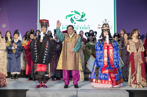 한국 ∙ 파키스탄 수교 34주년 기념, 전통의상 패션쇼 개최 104-Image