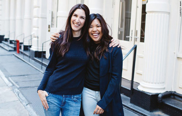 트래블 캐리어 브랜드 「어웨이」 히트<br>친구 경영인 젠 & 스테프 주목 4469-Image