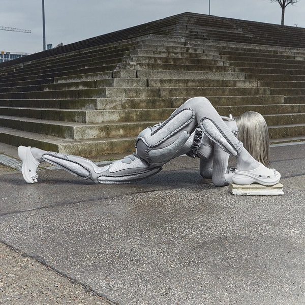 발렌시아가 x 크록스, 풀 슬라이드 샌들 론칭 1137-Image