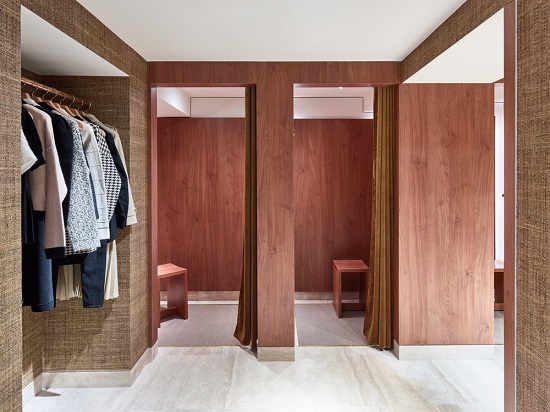 산드로, 브랜드 로고 및 인테리어 리뉴얼 1396-Image