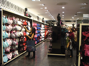 「프라이마크」 ‘ZARA보다 더 싸다’ 1560-Image